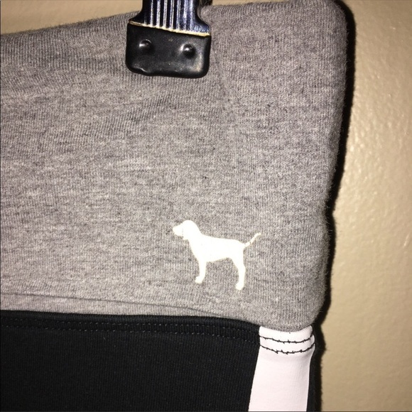 PINK Victoria’s Secret leggings size XS black and white yoga leggings pants​​​ - Picture 5 of 5